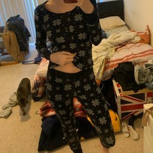💕Joe Fresh pyjama snowflake set